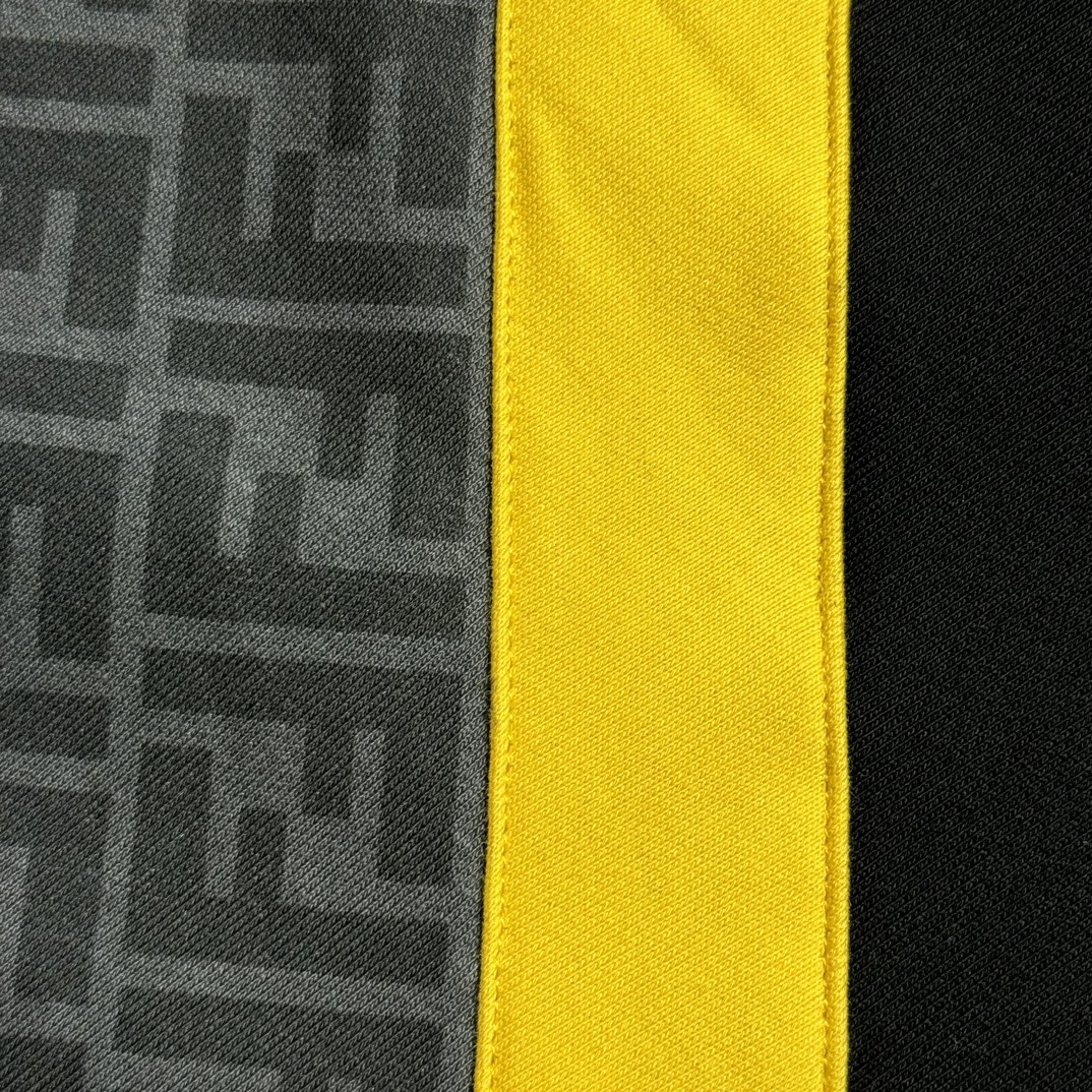 FENDI ELASTIC DRAWSTRING BERMUDA SHORTS（FAB656AN67F1KRX）