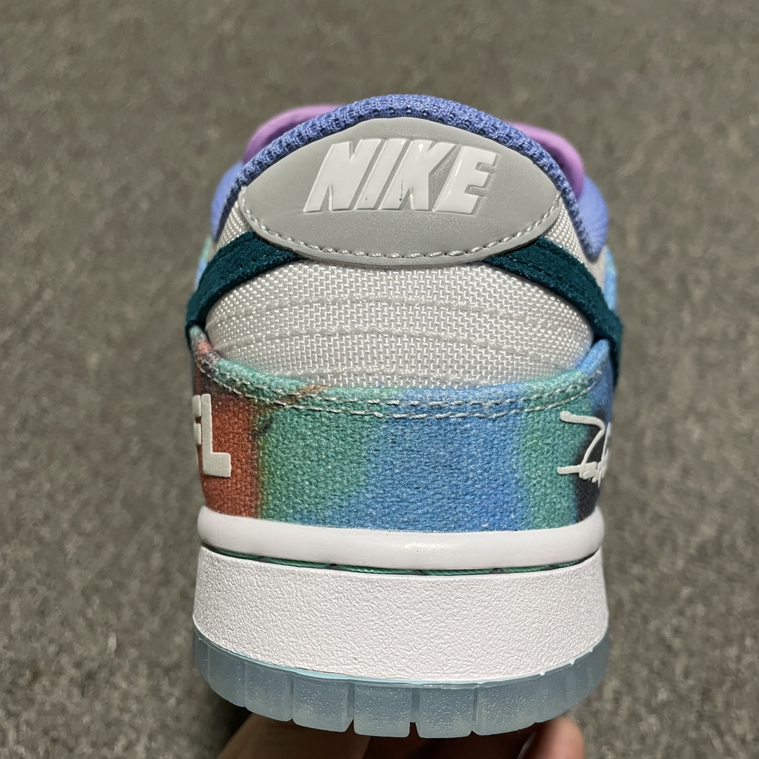 Futura × Nike SB Dunk Low "White and Geode Teal（HF6061-400）