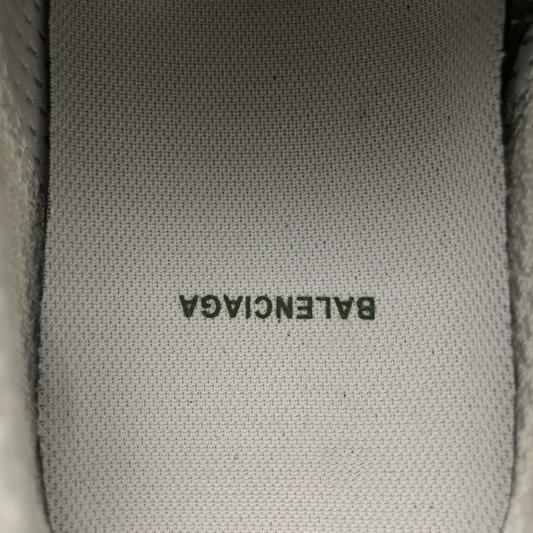 BALENCIAGA 3XL Sneaker "Dark Green/Light Beige"（734734W3XL53191）