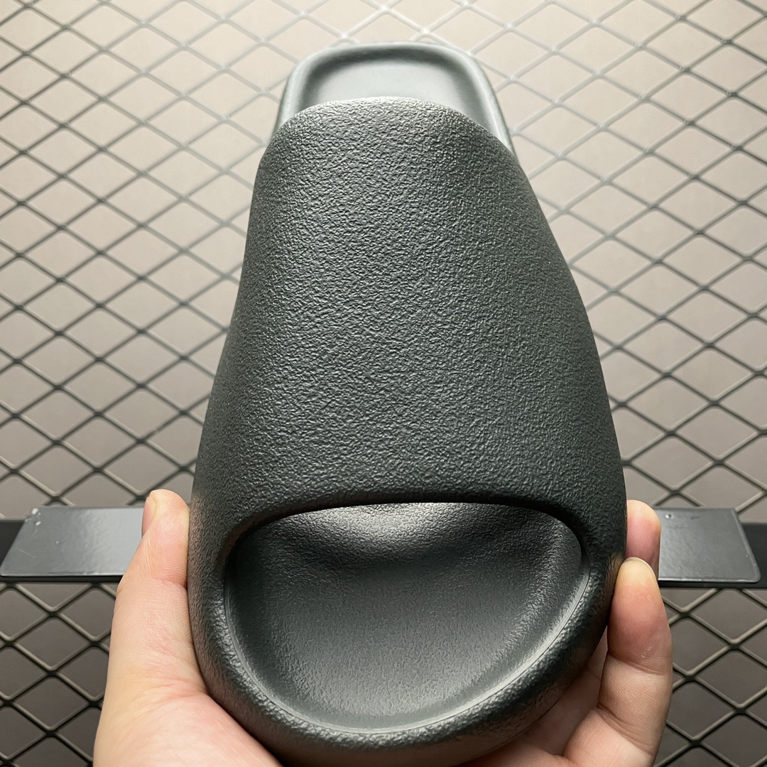 adidas YEEZY Slide "Granite"（ID4132）