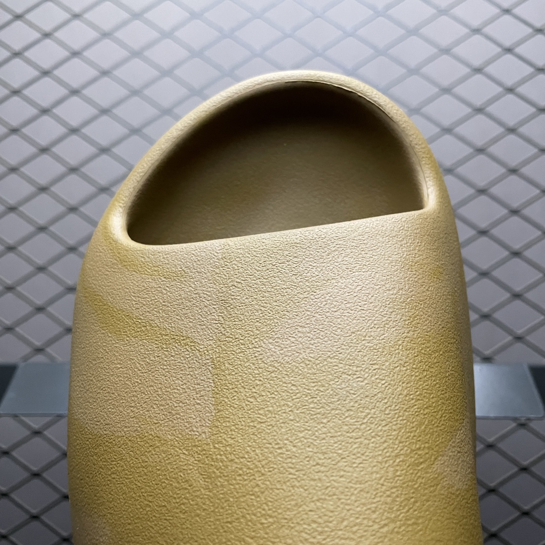 adidas YEEZY Slide "Ochre"（GW1931）