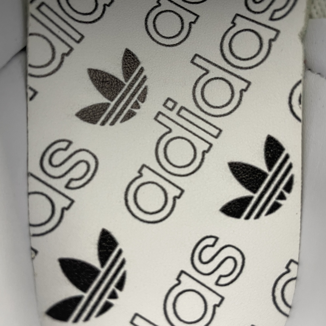 adidas Originals WMNS Samba LT "Footwear White/Core Black/Gold Metallic（IG4279 ）