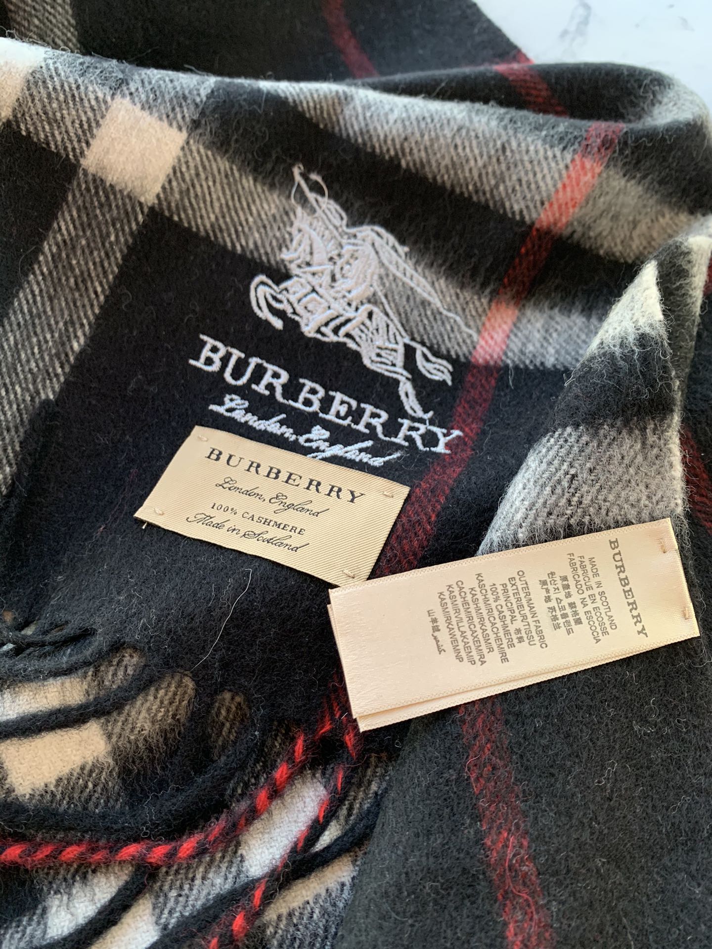 Burberry The Classic Check Cashmere Scarf Check Cashmere Scarf "Navy Blue"（ 80155421）