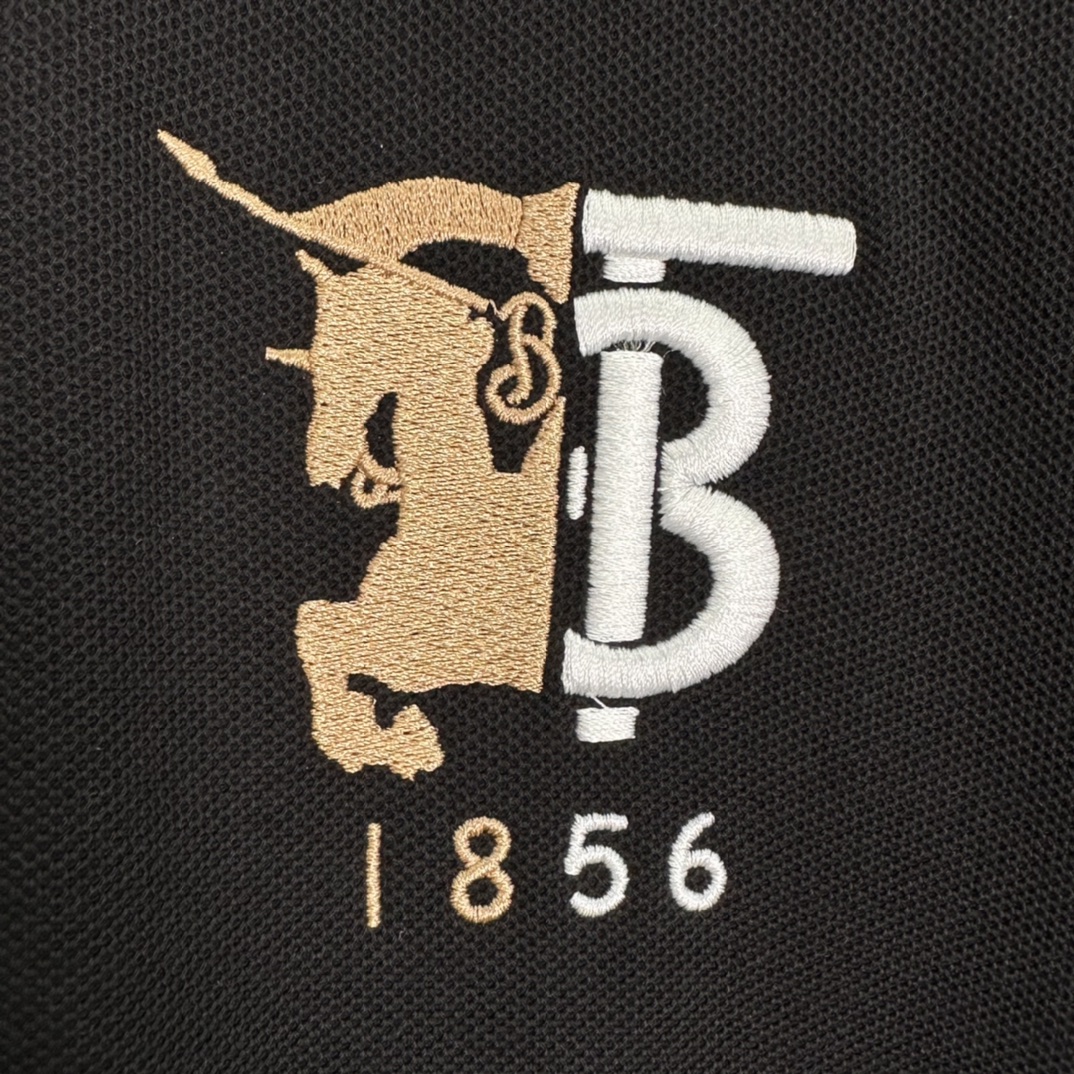 Burberry War horse knight embroidered logo T-shirt（8025775）