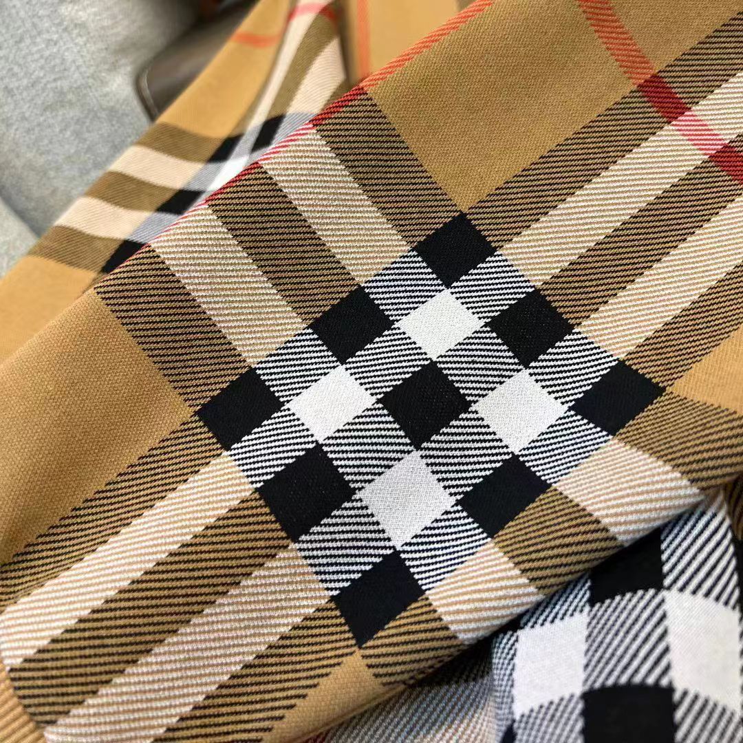 Burberry hoodie（80726621）
