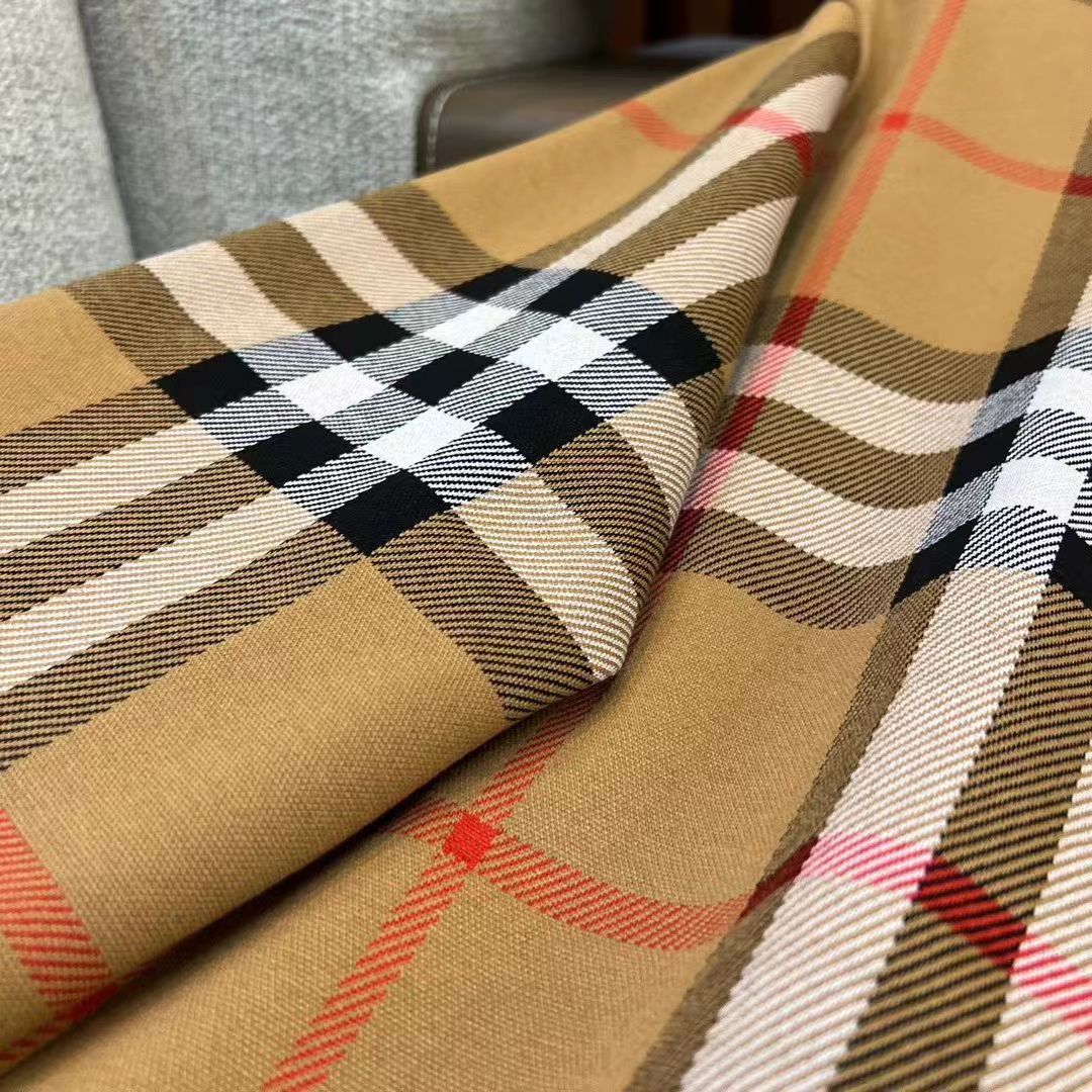 Burberry hoodie（80726621）