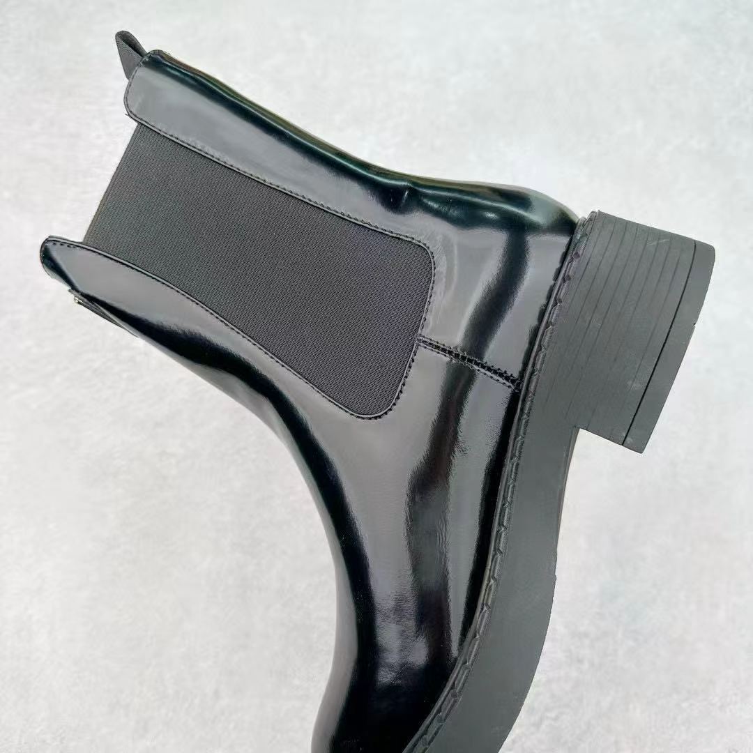 PRADA  Brushed leather booties（1U749M_B4L_F0002_F_B055）