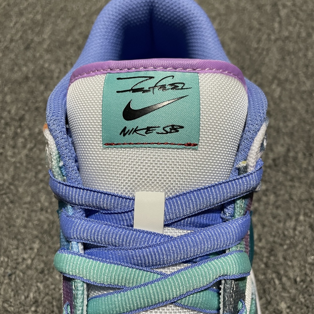 Futura × Nike SB Dunk Low "White and Geode Teal（HF6061-400）