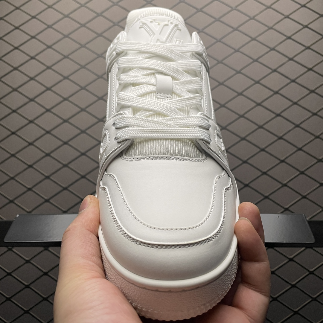 Louis Vuitton trainer sneakers （1AC29J）