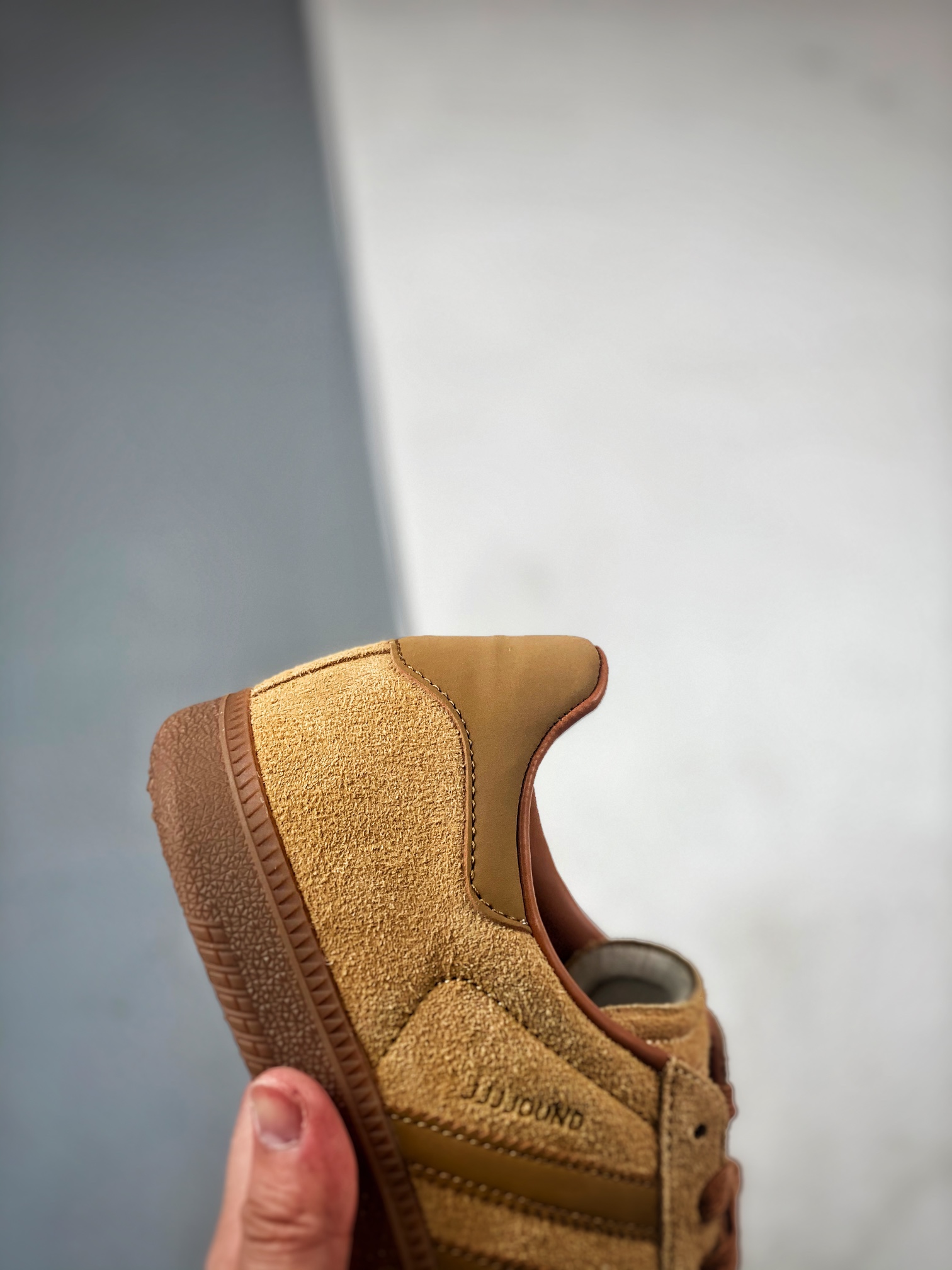 JJJJound × adidas Originals Samba Tobacco "Mesa/Gum"（ID8709）