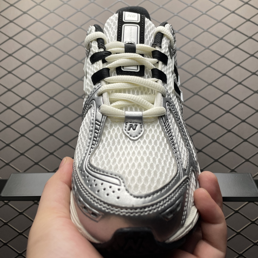 New Balance 1906R "Metallic/Silver/Black"(M1906RER）