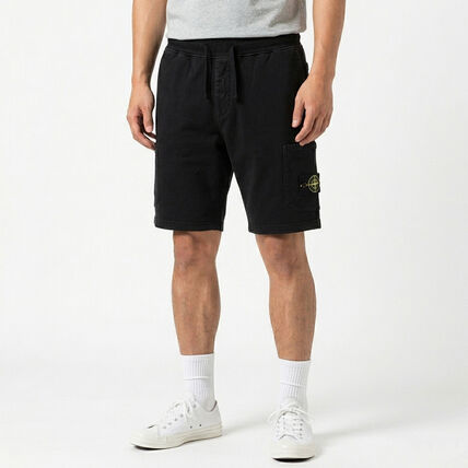 関税込☆STONE ISLANDレギュラーフィットショートジョガーパンツ (STONE ISLAND/ハーフ・ショートパンツ)  L1S156200011S0051V0029【BUYMA】