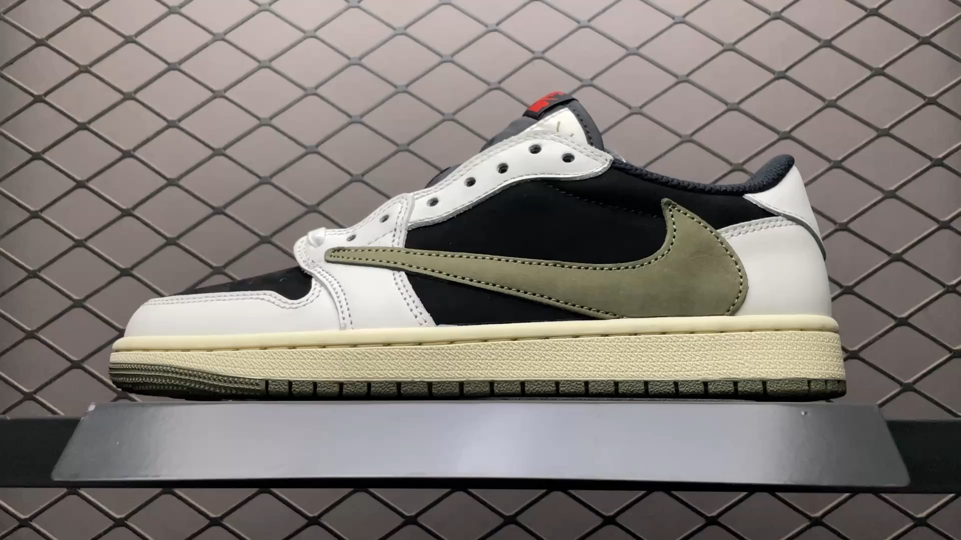 Travis Scott × Nike WMNS Air Jordan 1 Low OG Travis Scott × Nike WMNS Air Jordan 1 Low OG