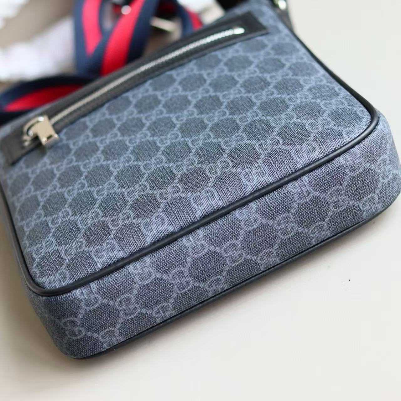 GUCCI GG Black Small Messenger Bag (792082-FADJA-1042)