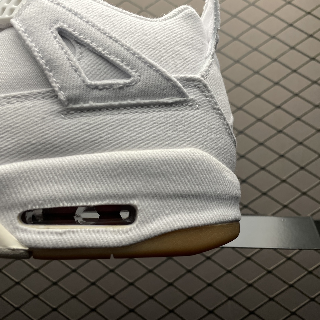 NIKE × LEVI’S AIR JORDAN 4 "WHITE DENIM"(タグ：LEVIS®)（AO2571-100）