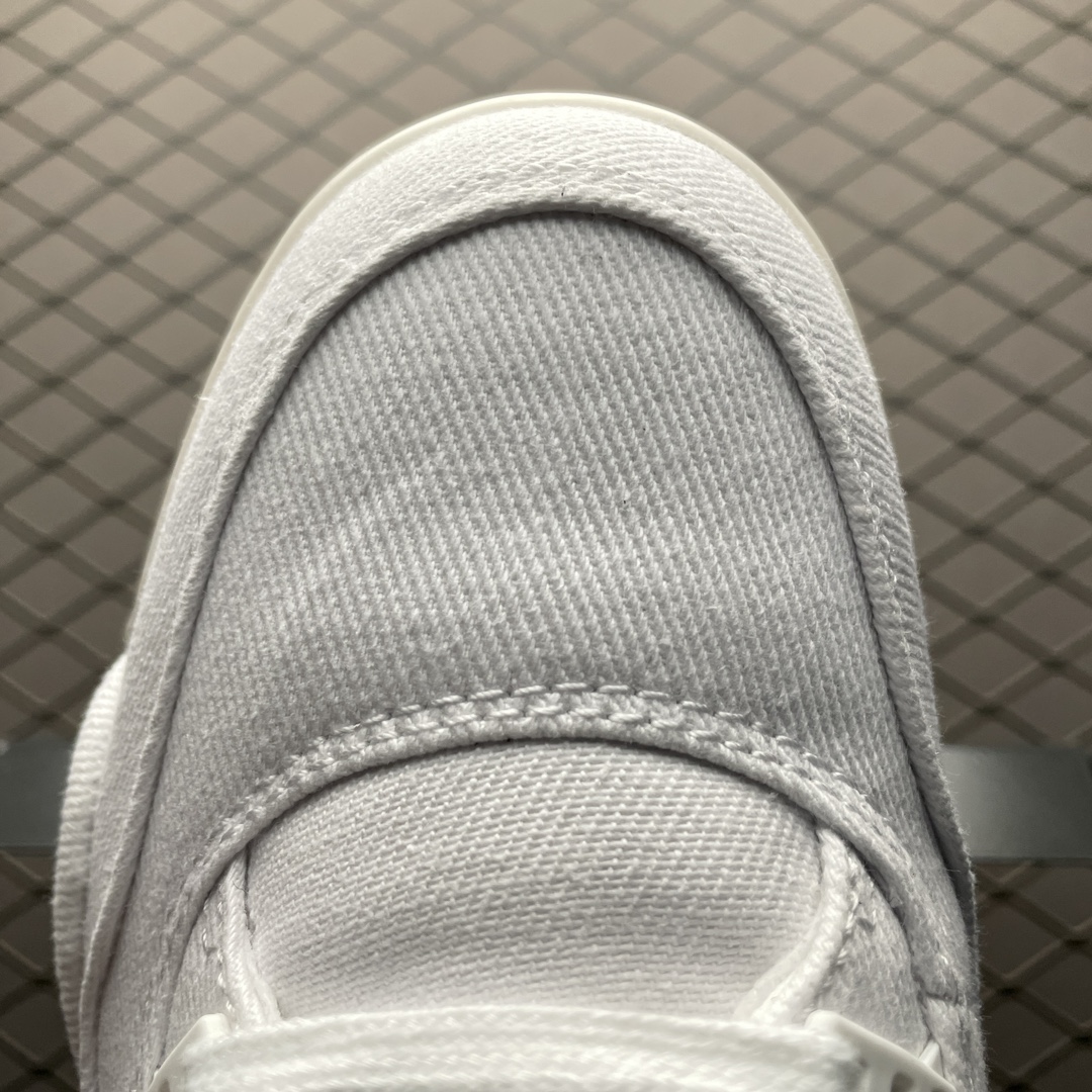 NIKE × LEVI’S AIR JORDAN 4 "WHITE DENIM"(タグ：LEVIS®)（AO2571-100）