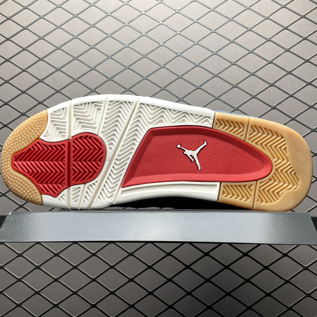 NIKE × LEVI’S AIR JORDAN 4 "DENIM"(タグ：LEVIS®)（AO2571-401）