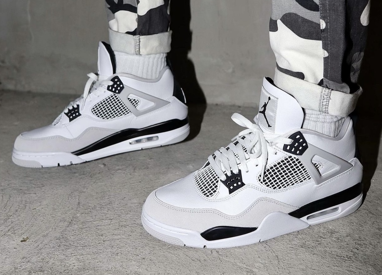 Nike Air Jordan 4 