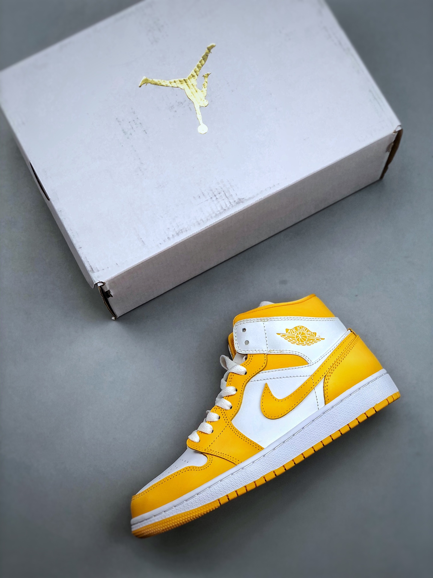 Nike WMNS Air Jordan 1 Mid "Lemon"( BQ6472-117)