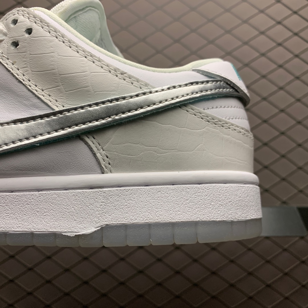 DIAMOND SUPPLY CO. × NIKE SB DUNK LOW PRO WHITE(BV1310-100)