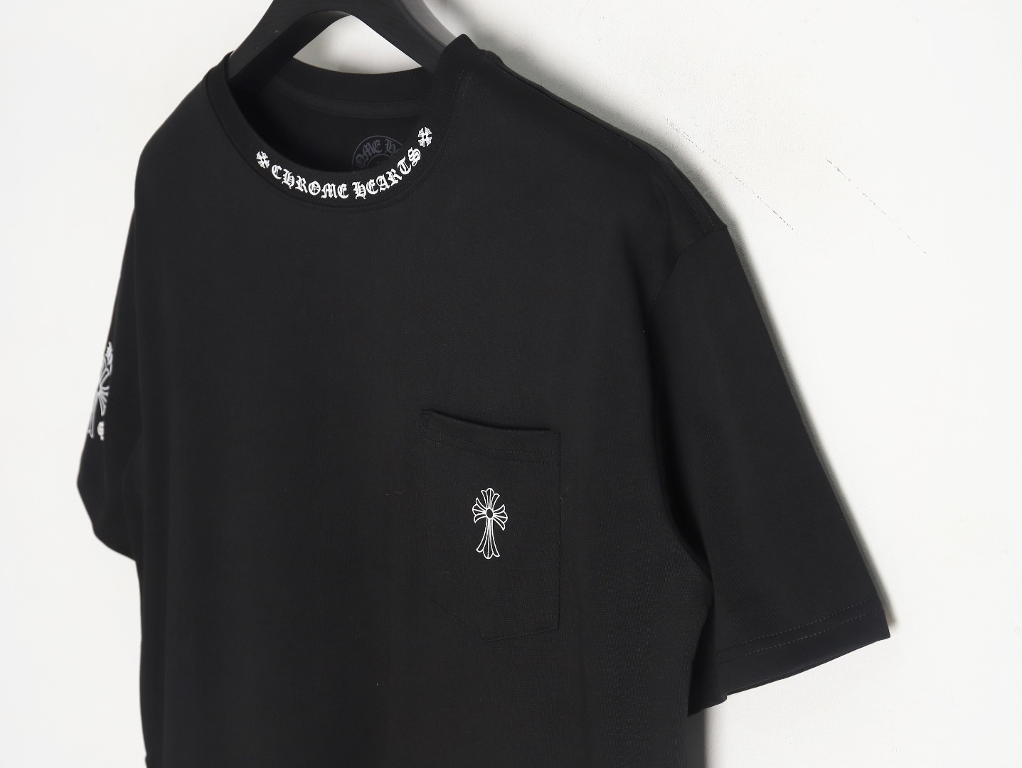 クロムハーツTシャツです/ 23/5000 Chrome Hearts Cross print short sleeve T-shirt（CH-052）