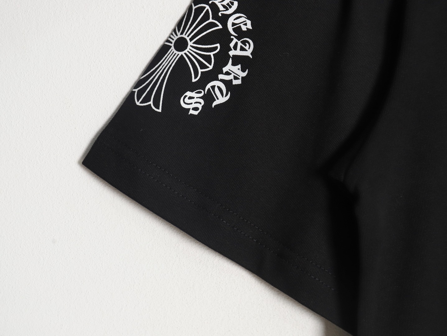 クロムハーツTシャツです/ 23/5000 Chrome Hearts Cross print short sleeve T-shirt（CH-052）