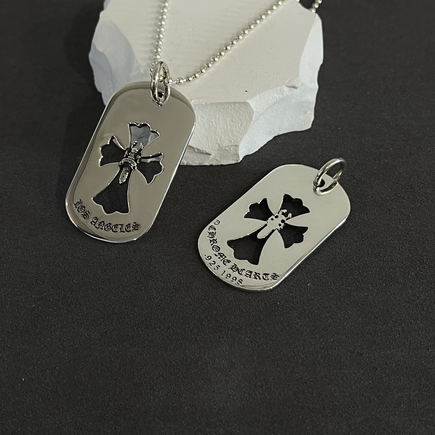 CHROME HEARTS クロムハーツ 中空の剣型軍章（CHROME HEARTS 037）