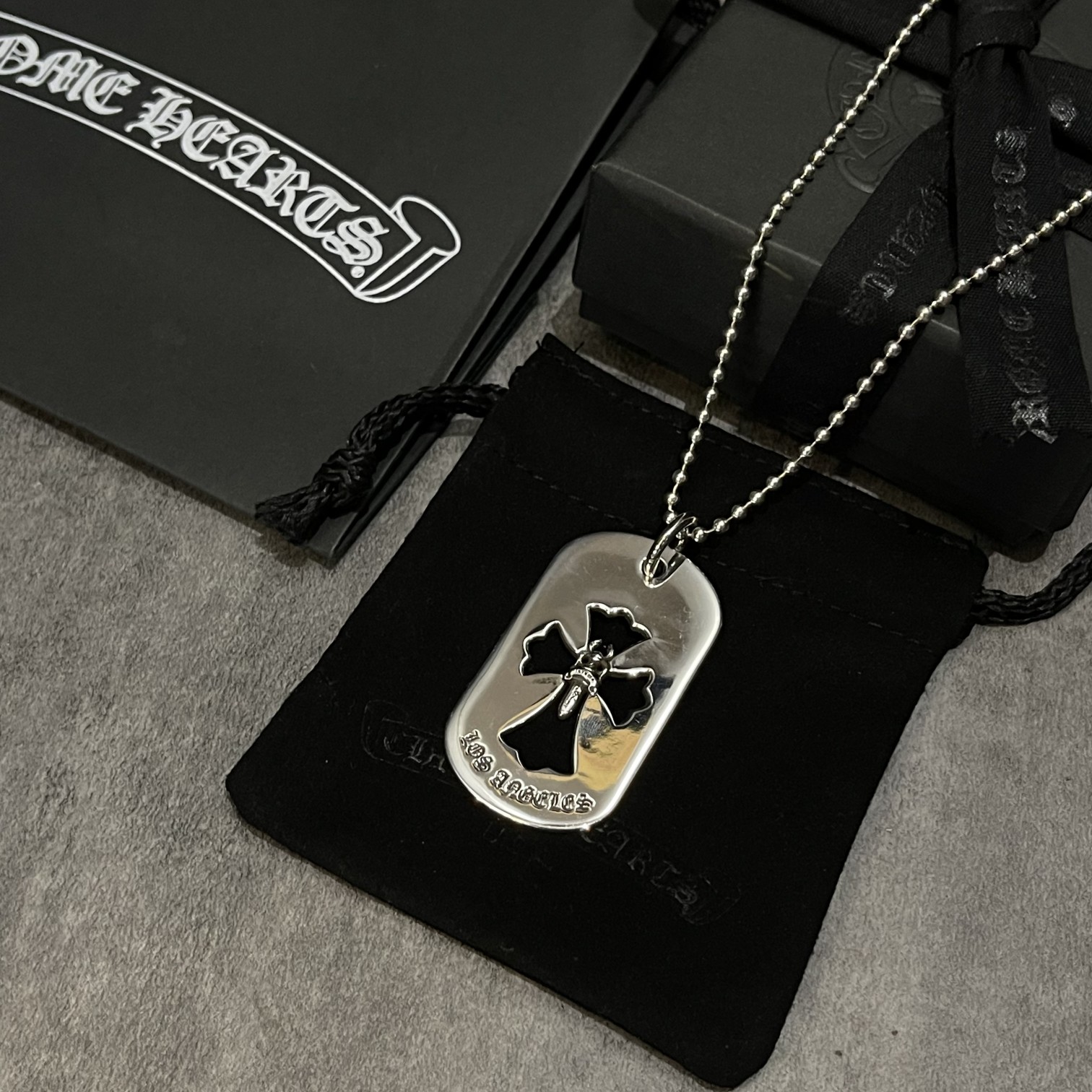 CHROME HEARTS クロムハーツ 中空の剣型軍章（CHROME HEARTS 037）