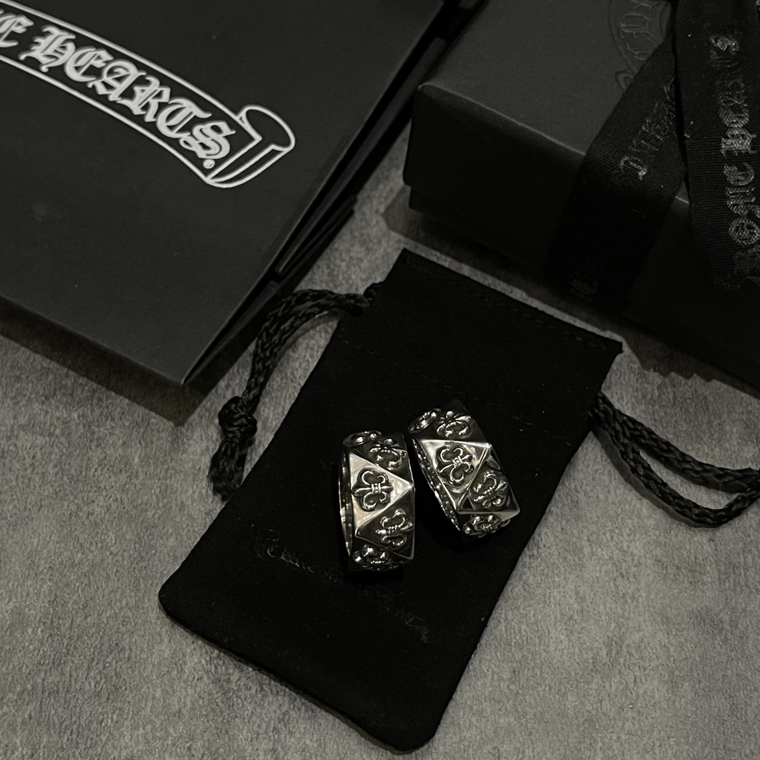 CHROME HEARTS Diamond Scout Flower Ring（CHROME HEARTS 239）
