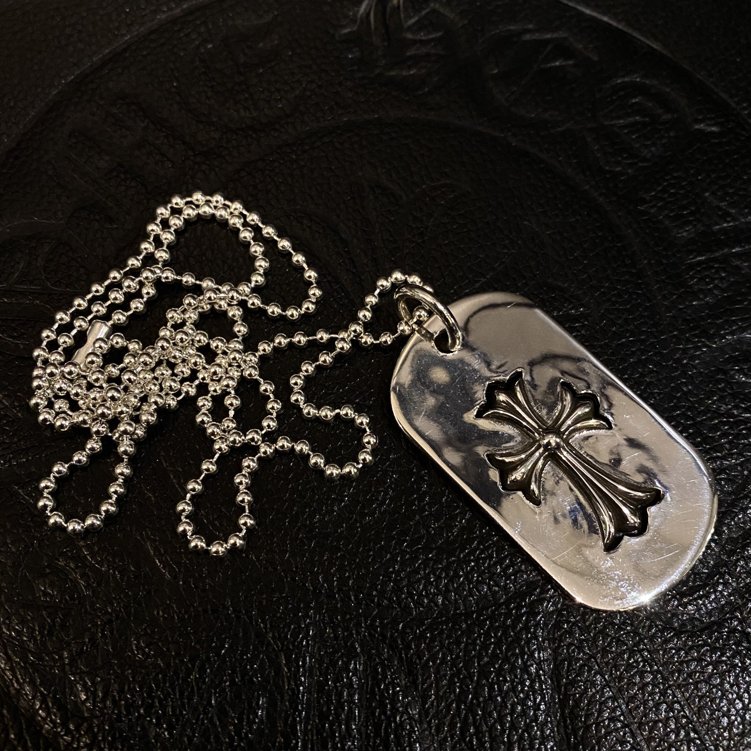 CHROME HEARTS クロムハーツ エンボスクロスペンダント（CHROME HEARTS 054）