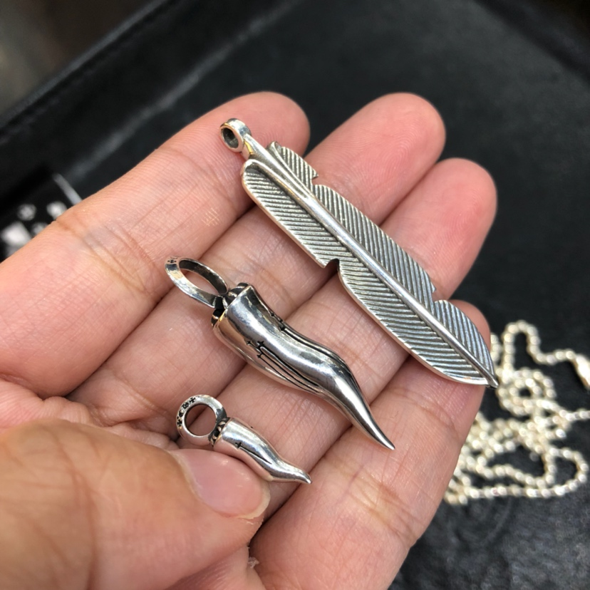 CHROME HEARTS クロムハーツ フェザーシャークトゥースネックレス（CHROME HEARTS 055）