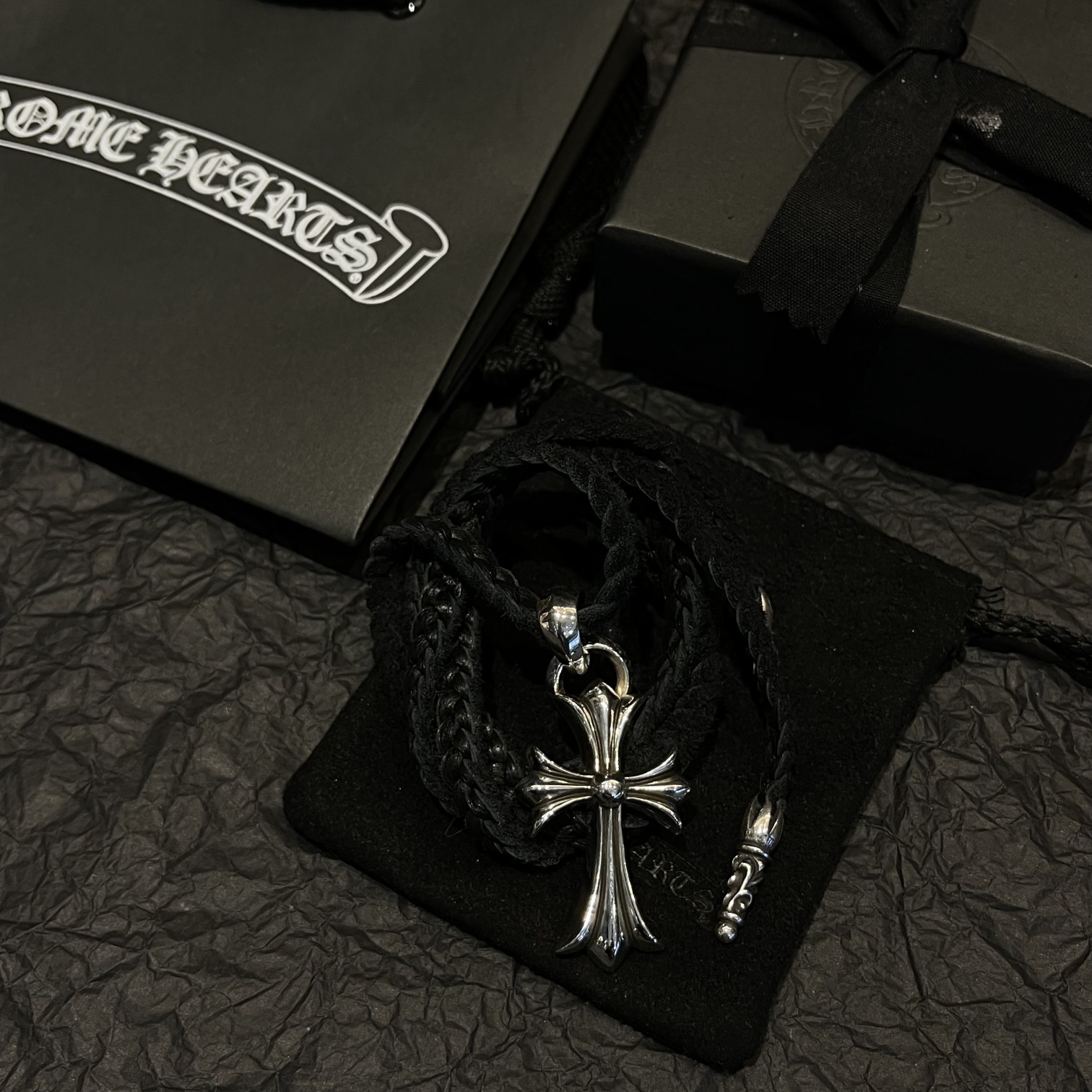   CHROME HEARTS クロムハーツ クラシッククロスレザーコード編み込みネックレス（CHROME HEARTS 063）