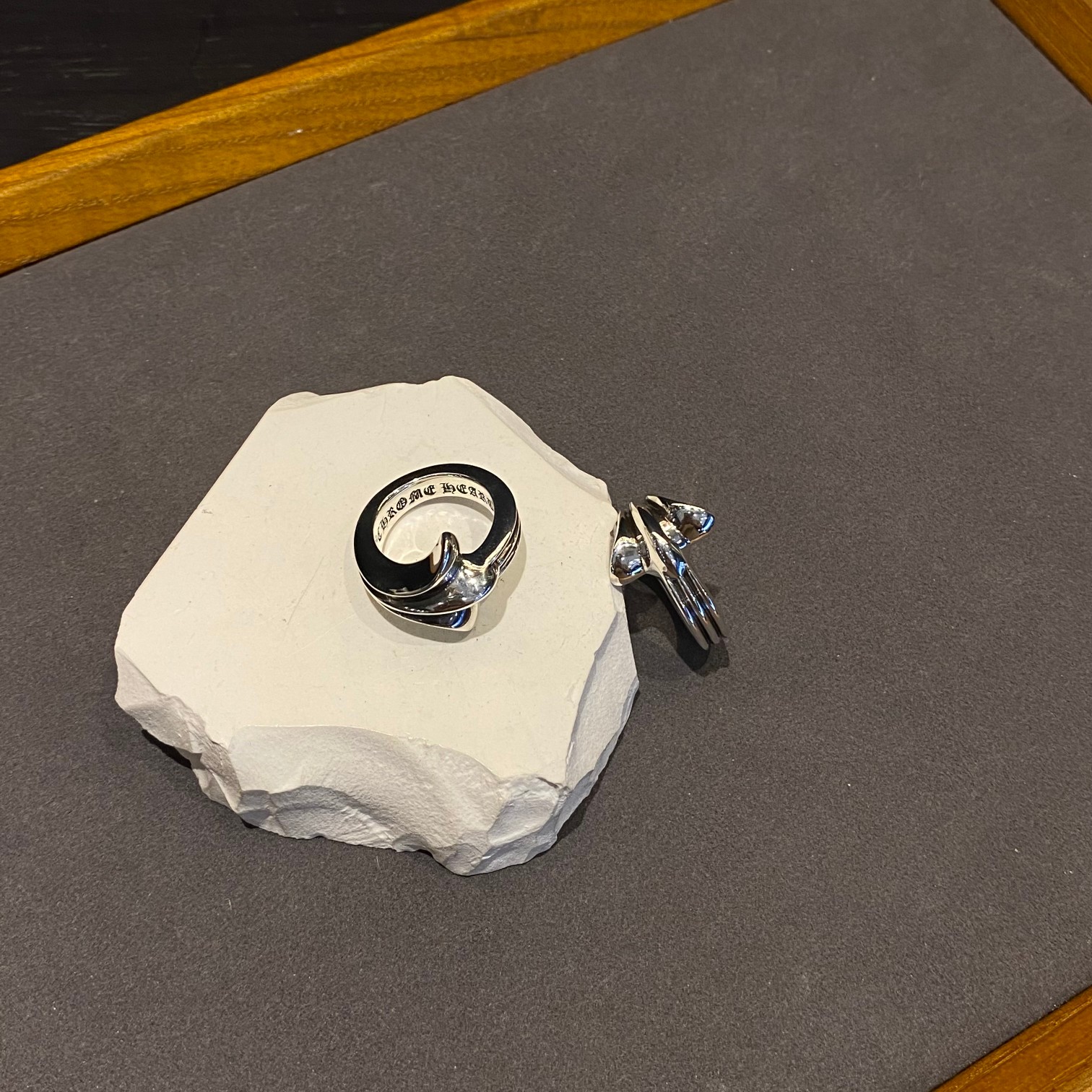 CHROME HEARTS クロムハーツ  半分のアイリスの花リング（CHROME HEARTS 080）