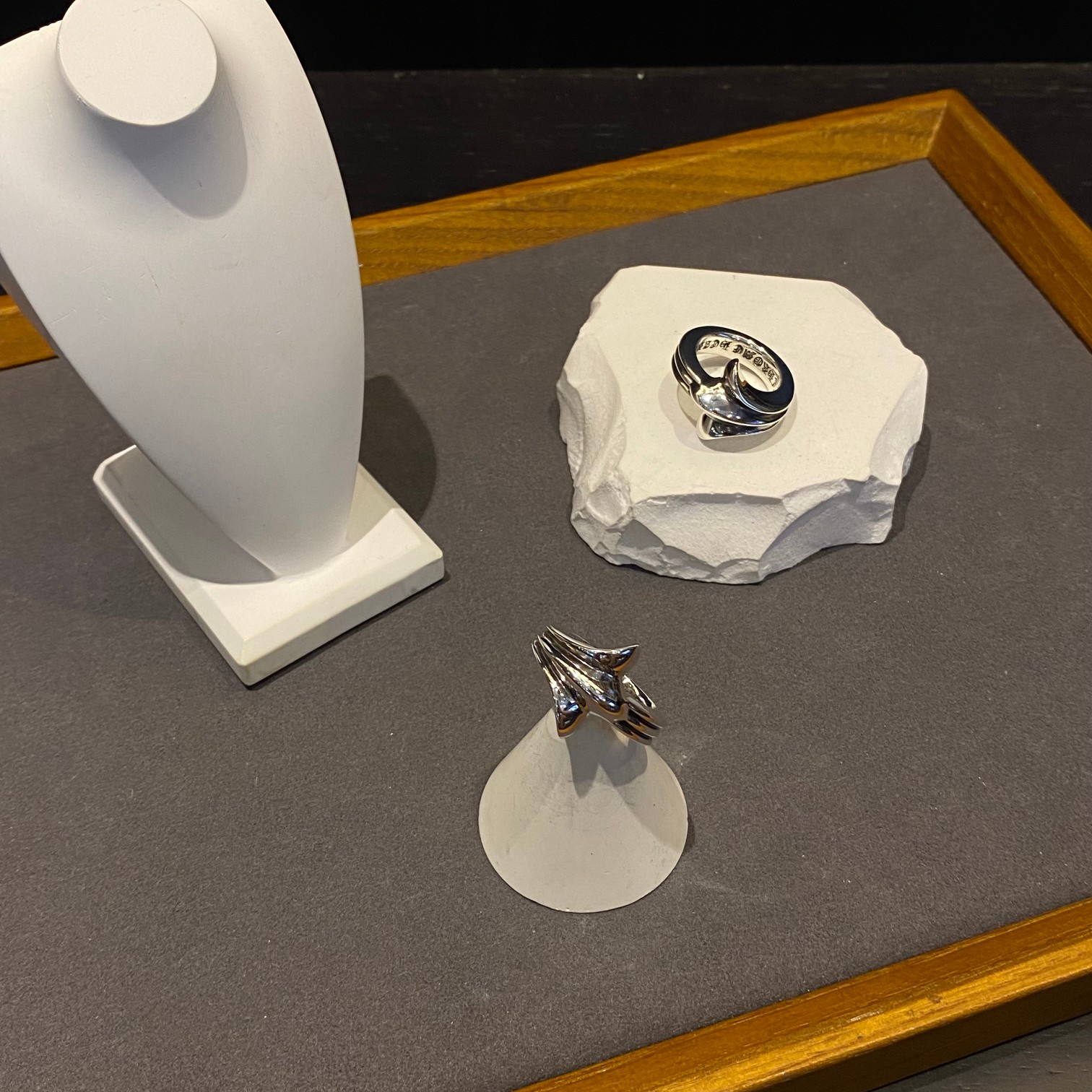 CHROME HEARTS クロムハーツ  半分のアイリスの花リング（CHROME HEARTS 080）