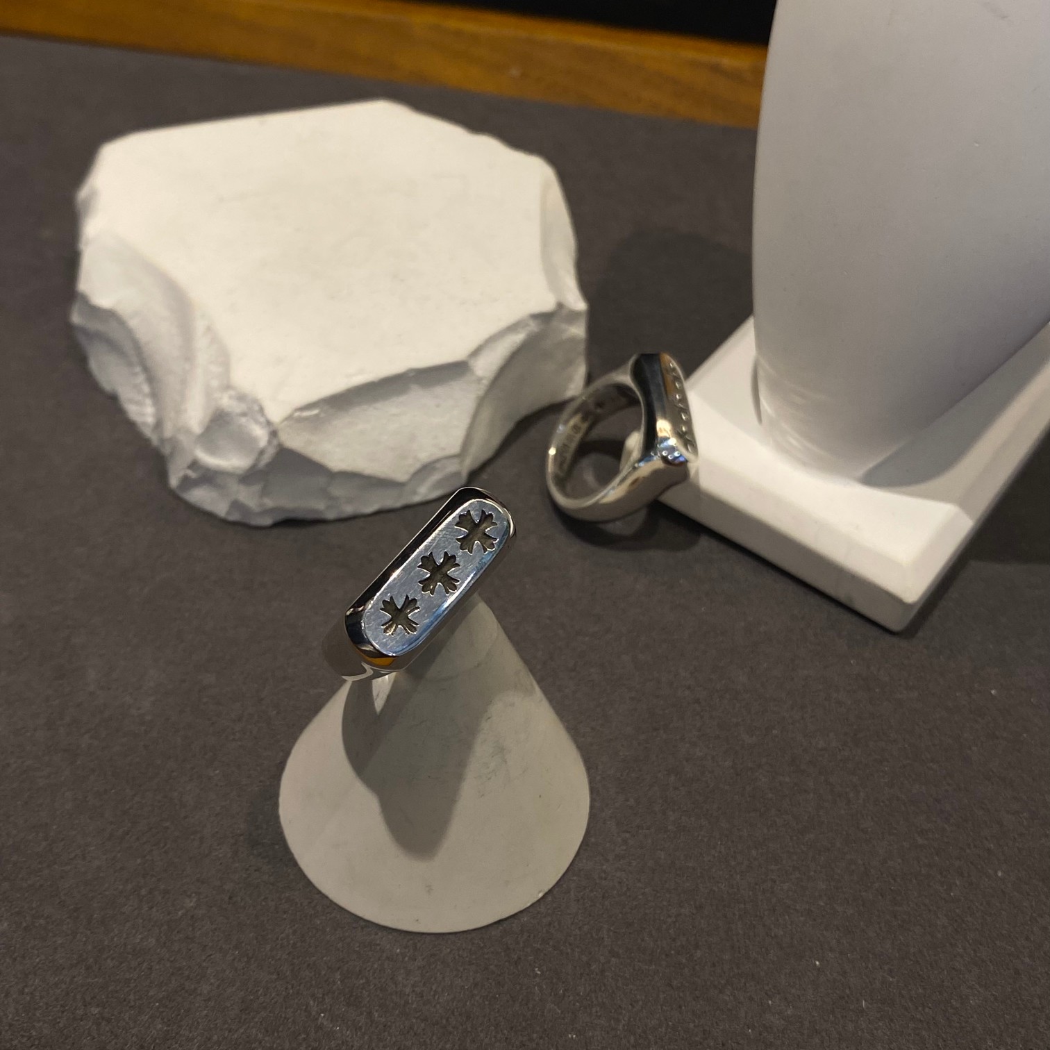 CHROME HEARTS クロムハーツ スリークロスフラワーグロッシーリング（CHROME HEARTS 081）