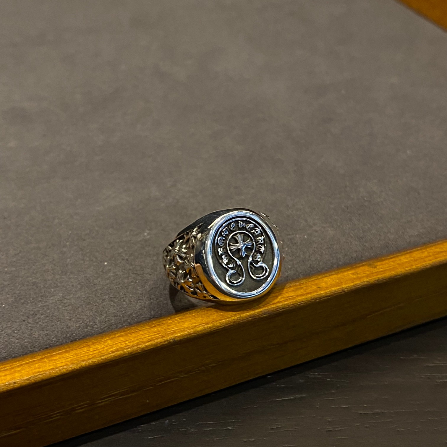 CHROME HEARTS クロムハーツ ホースシュークロスフラワーリング（CHROME HEARTS 082）