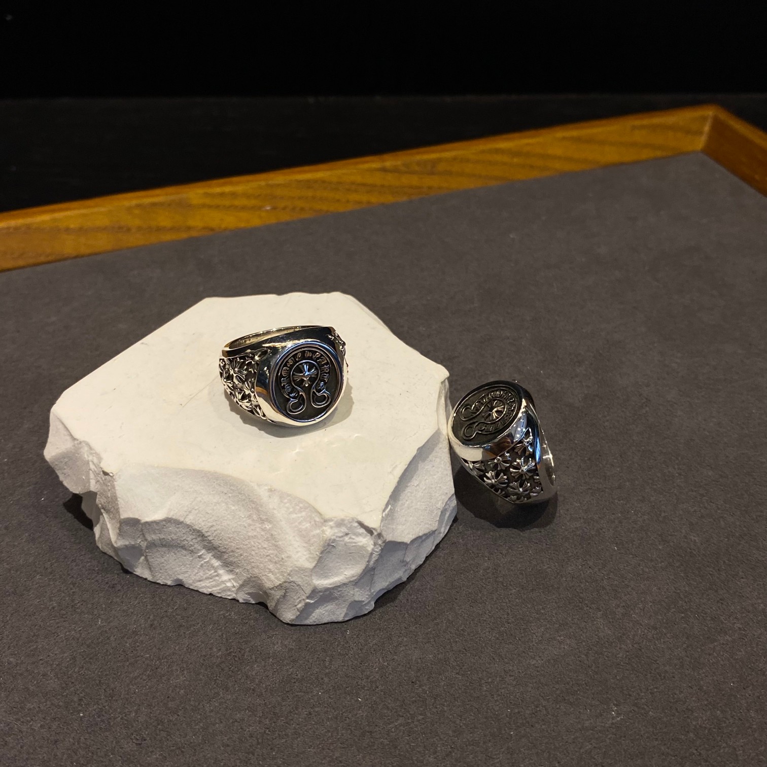 CHROME HEARTS クロムハーツ ホースシュークロスフラワーリング（CHROME HEARTS 082）