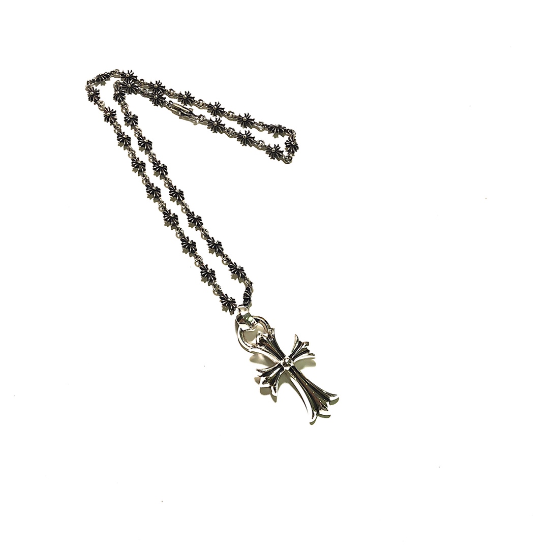 CHROME HEARTS クロムハーツ クラシックなクロスネックレス（CHROME HEARTS 100）