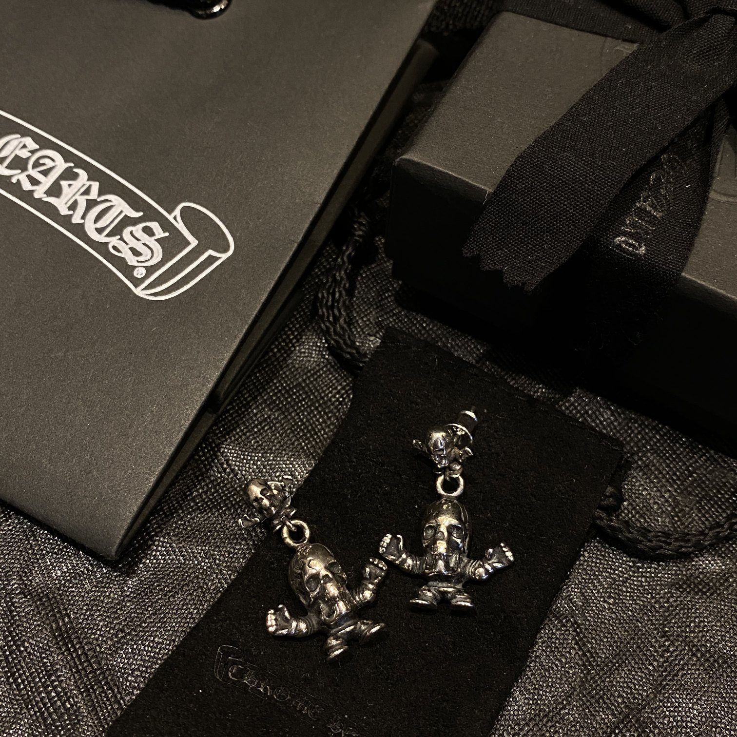 CHROME HEARTS クロムハーツ 大小のスカルピアス（CHROME HEARTS 108）