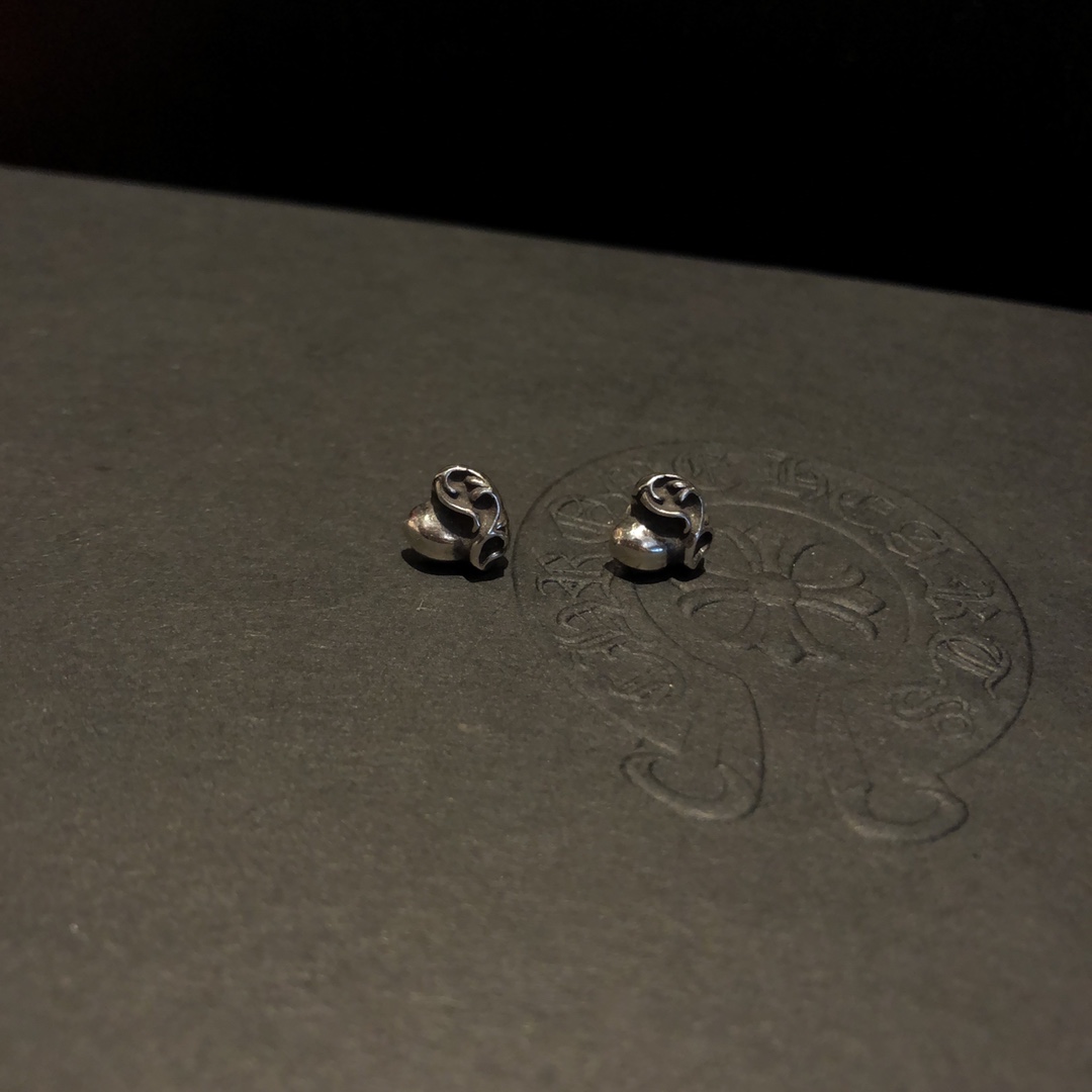 CHROME HEARTS クロムハーツ ハート型のイヤリング（CHROME HEARTS 127）