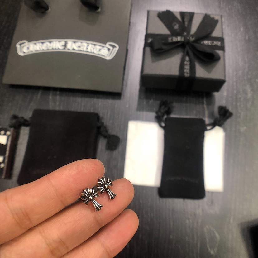 CHROME HEARTS クロムハーツ ロングクロスピアス（CHROME HEARTS 129）