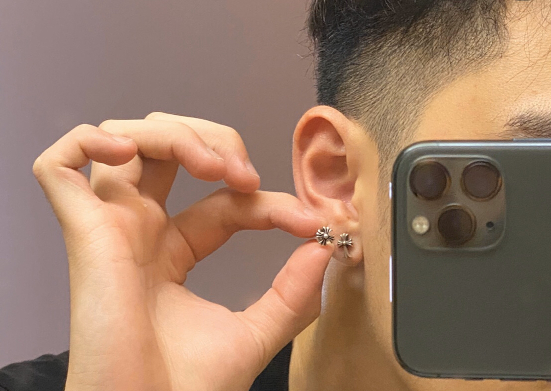 CHROME HEARTS クロムハーツ ロングクロスピアス（CHROME HEARTS 129）