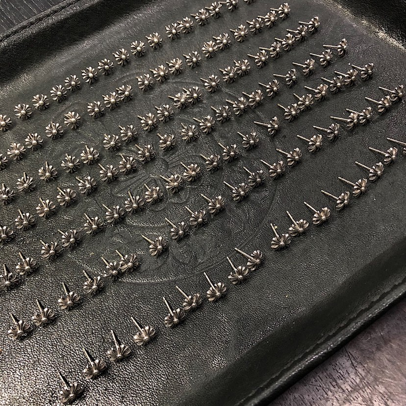 CHROME HEARTS クロムハーツ クロスイヤリング（CHROME HEARTS 135）