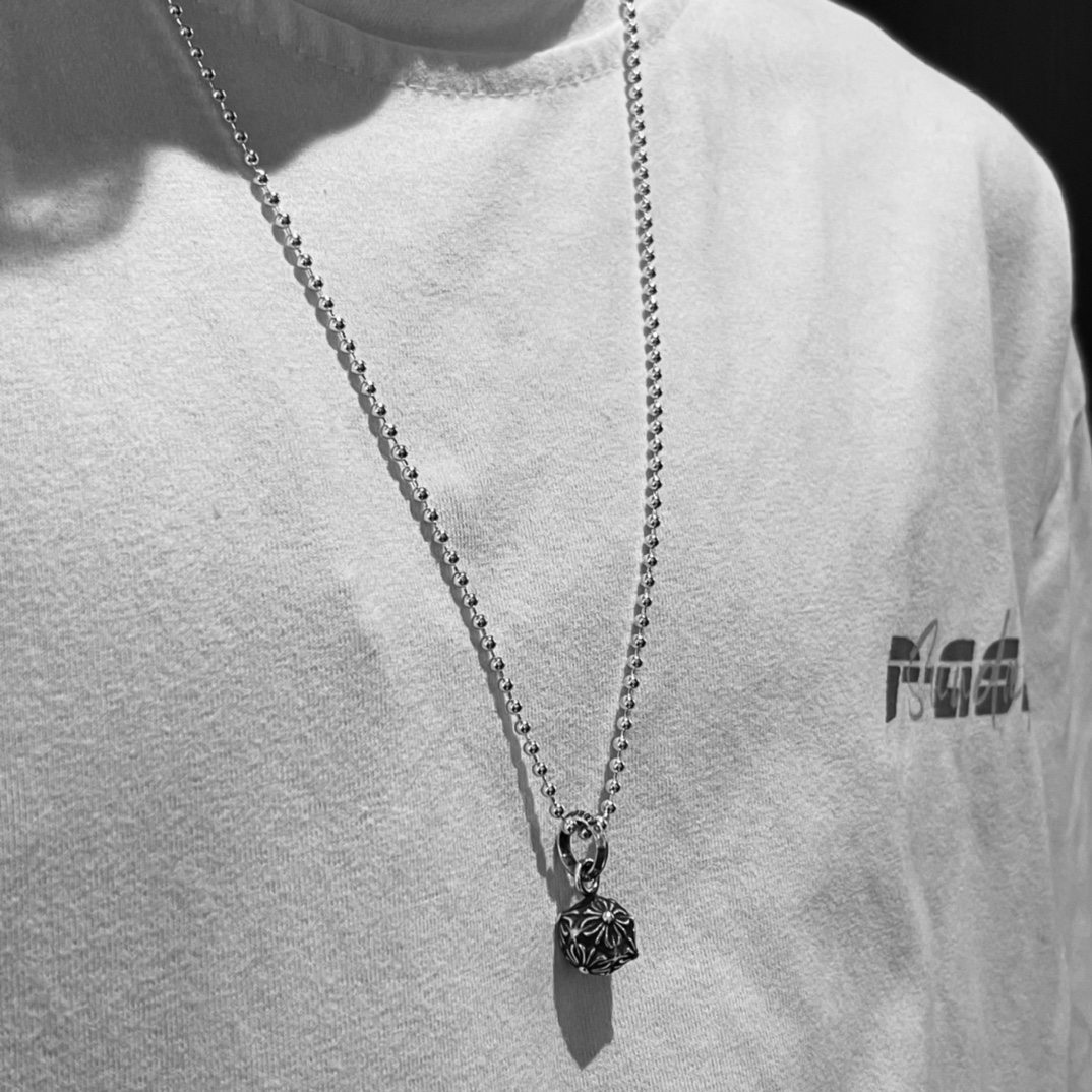 CHROME HEARTS クロムハーツ シックス スクエア クロス ダイス ネックレス（CHROME HEARTS 144）