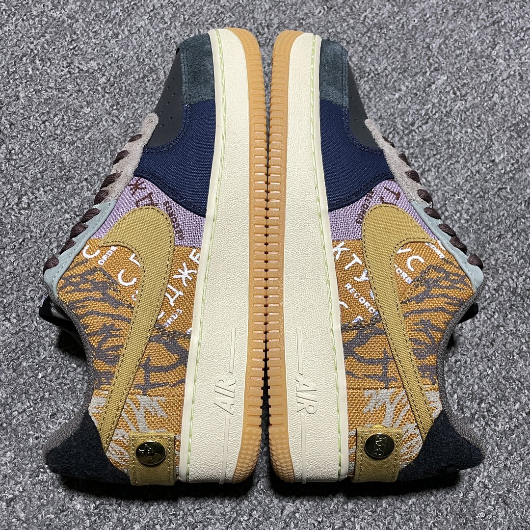 Travis Scott × Nike Air Force 1 Low Cactus Jack（CN2405-900）