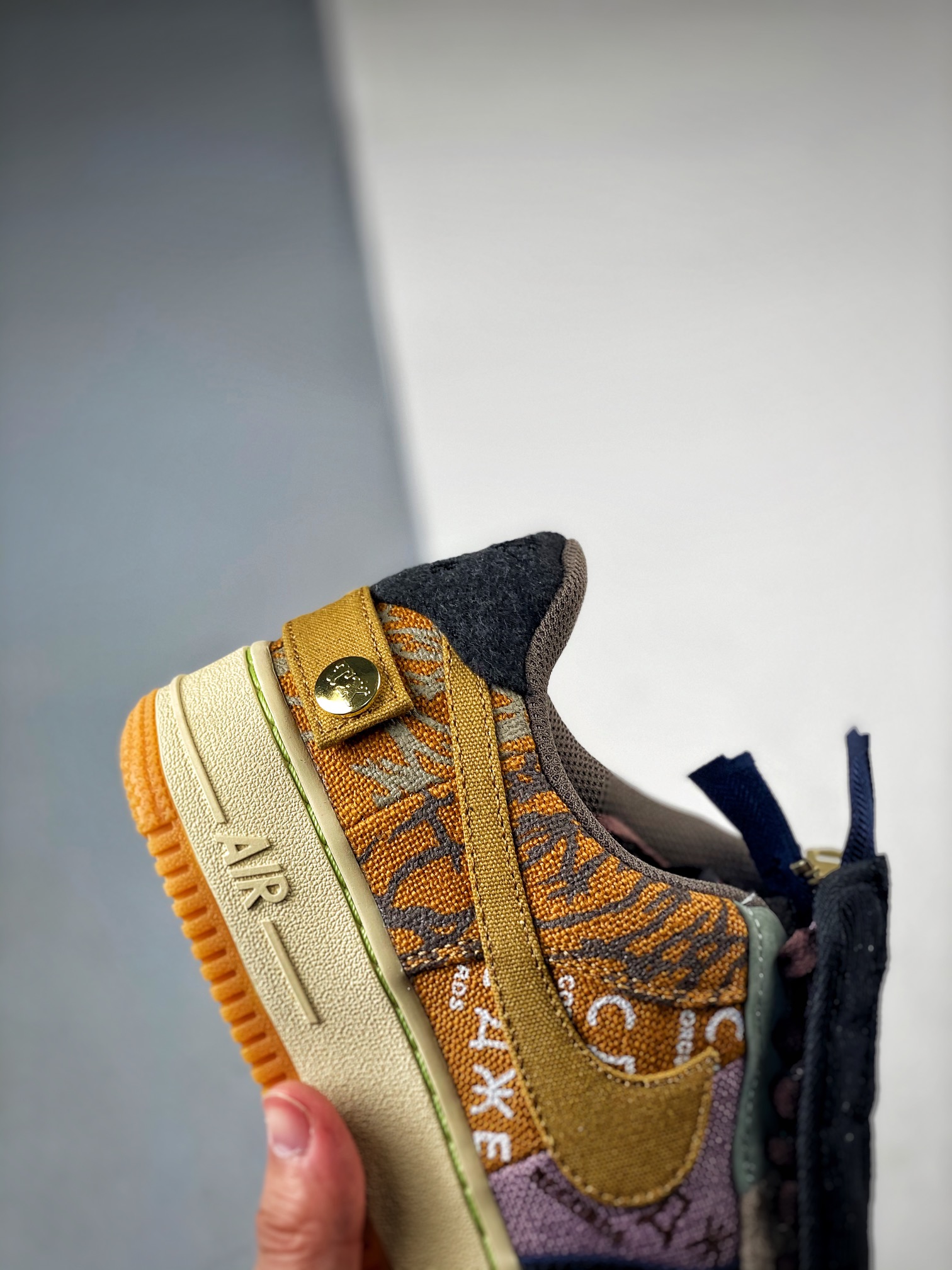 Travis Scott × Nike Air Force 1 Low Cactus Jack（CN2405-900）