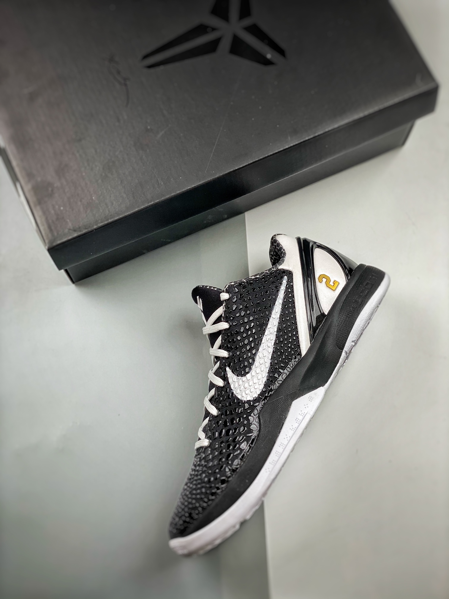 Nike Kobe 6 Protro "Mambacita Sweet 16"（CW2190-002）