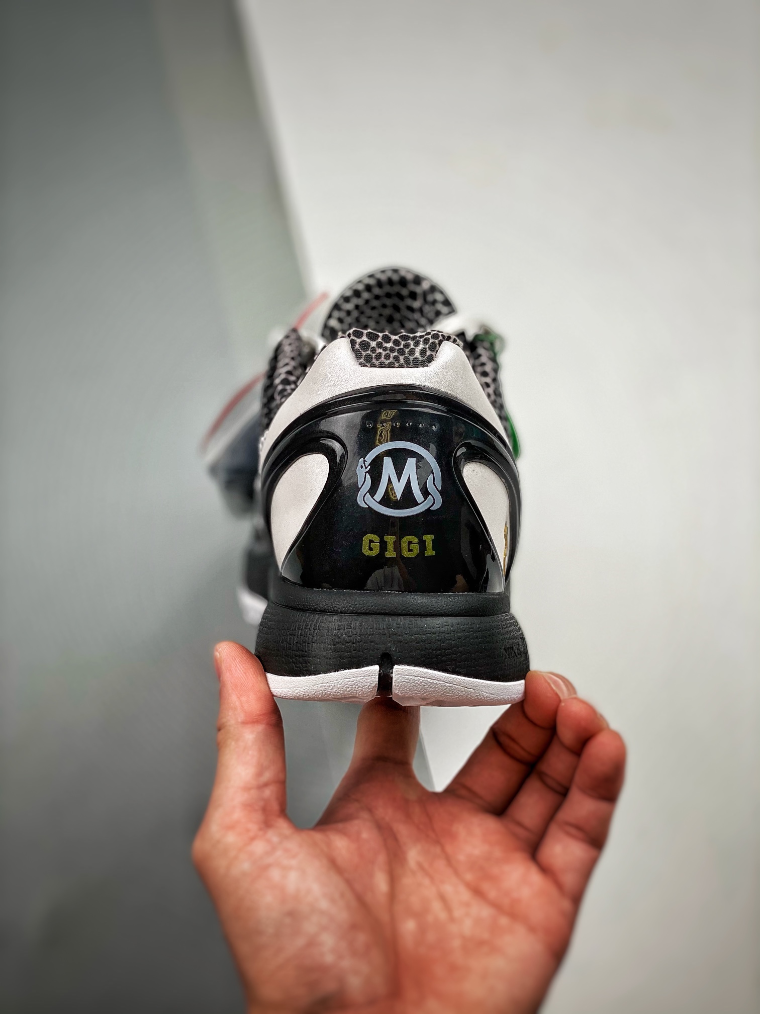 Nike Kobe 6 Protro "Mambacita Sweet 16"（CW2190-002）