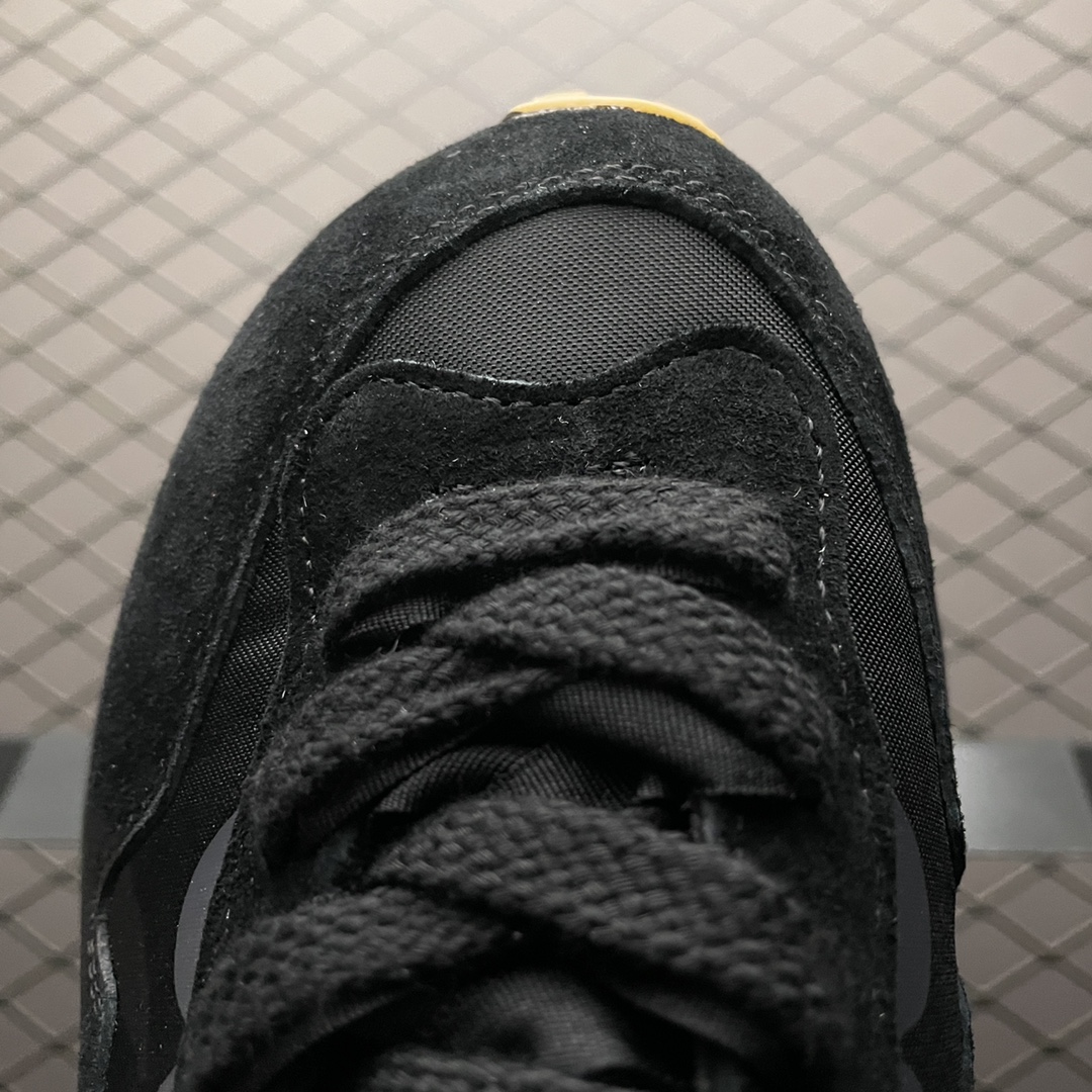 sacai × Nike VaporWaffle "Black Gum"(DD1875-001）
