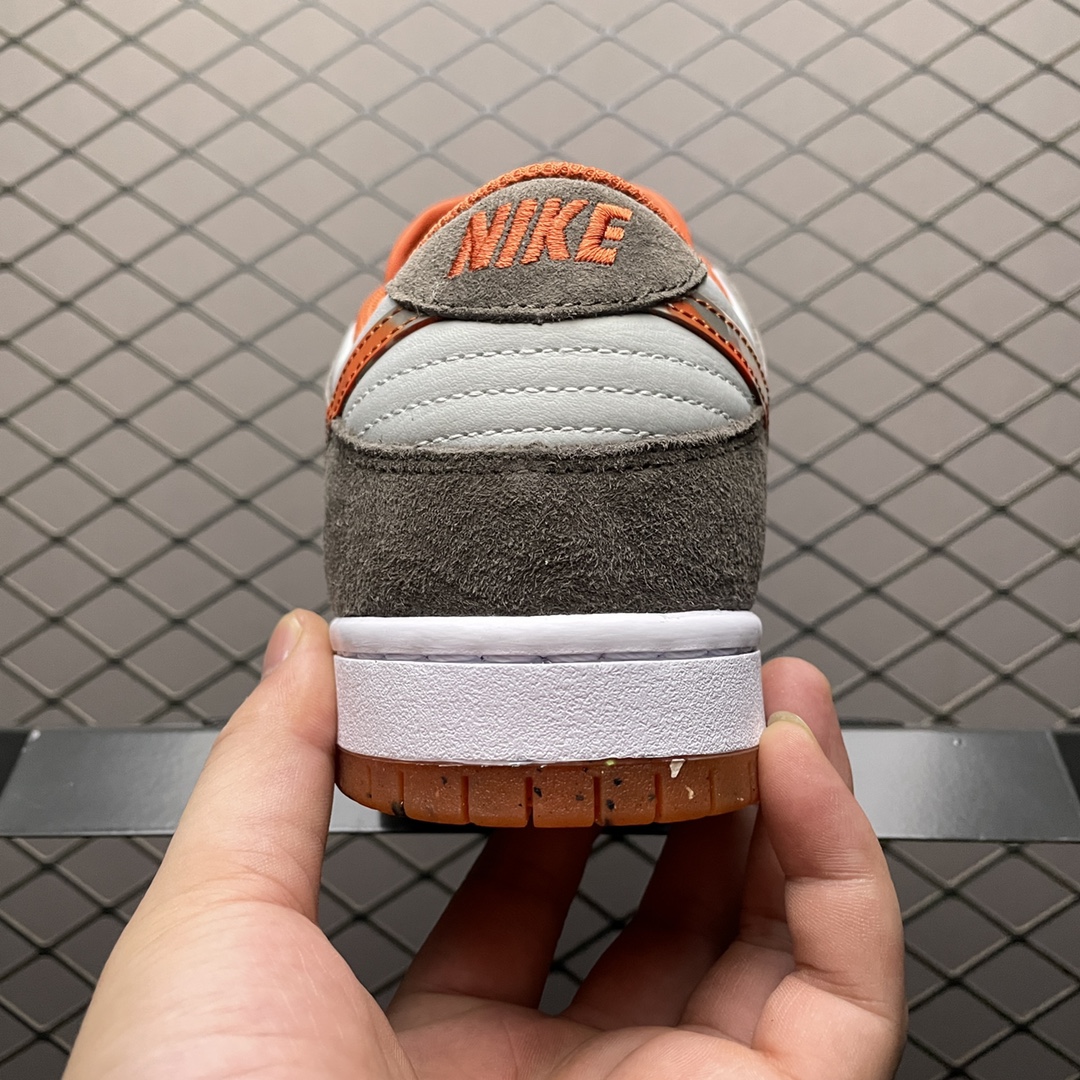 Crushed Skate Shop × Nike SB Dunk Low QS "Olive Grey/Mantra Orange"（ DH7782-001）